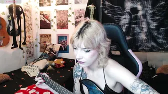 Lovely_cass 11-Jul-2026 goth