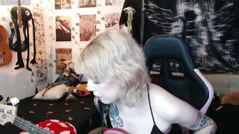 Lovely_cass 11-Jul-2026 goth