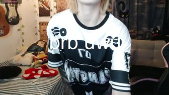 Lovely_cass naked on cam (07/11/2026)