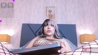 Saraa_love_ webcam chat (07/13/2026)