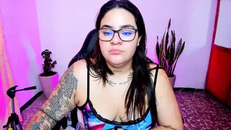 Shaaroonhillss1 nude chat 13-Jul-2026