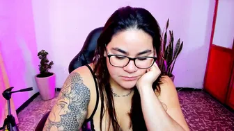 Shaaroonhillss1 nude chat 13-Jul-2026