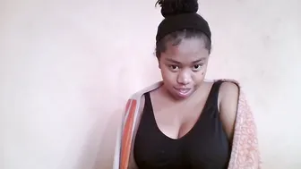 Nicelly01 posing on cam cam sex chat