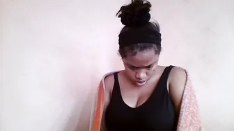 Nicelly01 posing on cam cam sex chat
