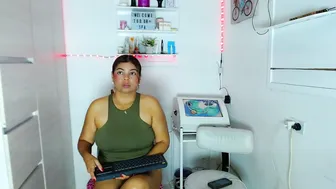 Erotic_spa posing on cam 15-Jul-26