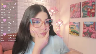 melaniegrayx (07-15-2026) posing on cam