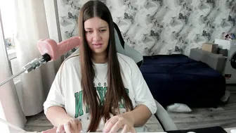 Aletta_oushen fuckmachine - 07/17/2026