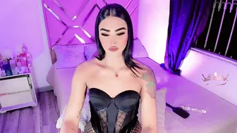 naomisaenz01 cam porn video 19 July 2026