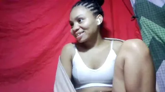 caella98 bigtits webcam show