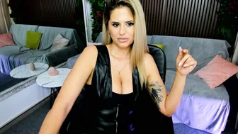 Domtessa free cam show (07/20/2026)