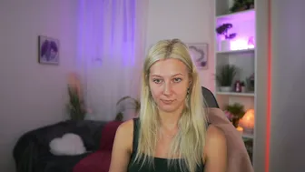 emilyswannn young porn cam video