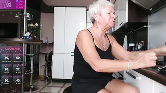 roxana_brooks mature live on cam