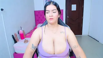 kriss_sweetboobs latina cam sex chat