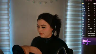 venus_leroy posing on webcam 25-Jul-2026