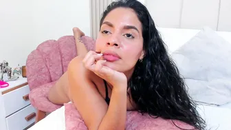 Kissmesara porn cam (07-25-2026)