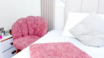 Kissmesara porn cam (07-25-2026)