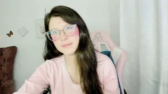 Zooeybelair teen cam xxx