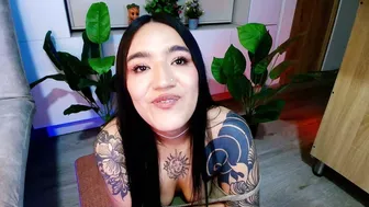 neytiri_san submissive posing on webcam