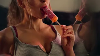 Artmosphera amateur live cam video (07/29/2026)