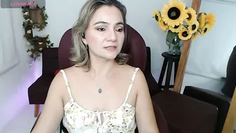 Rebeca_milf cam porn 08-01-2026