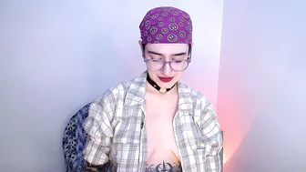 ravendarkness_ cam girl 01 August 2026
