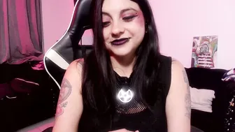 acid_alice666 recorded nude video 1078771