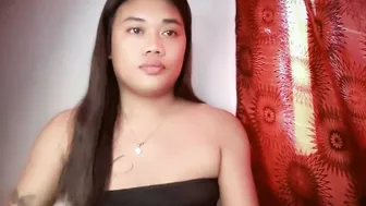 Bad_kitty_amara asian posing on webcam