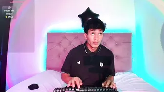 Zaynmoretti nude cam 04-Aug-26