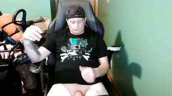 edwardaims_2please video cam porn 04-Aug-26