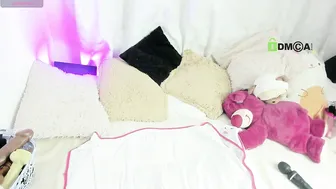 hallestrawberry69 cam girl chat 04 August 2026
