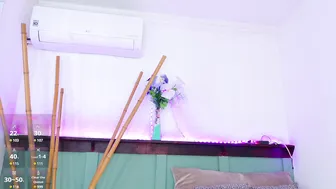 Amara_w posing on webcam 19-Jul-2025