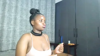 Kinky_leila (08-04-2026) ebony