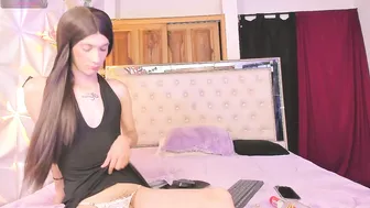 Valentinaliux_ party nude cam