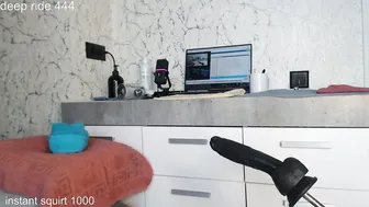 simplegirl1996 squirt live webcam show