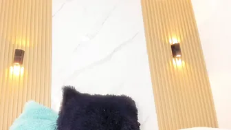 Valentinaliux_ latina - 05 August 2026
