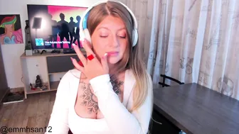 emmaa_hostt blonde - (08-06-2026)