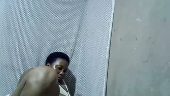 Bigclit_wethairypus interactivetoy porn cam chat