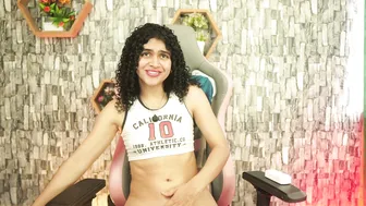 Sweetbonii posing on cam 08-08-2026