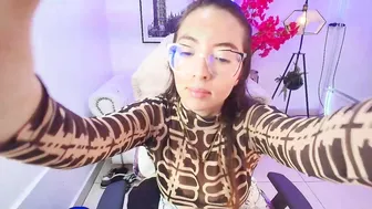 veronica_miiller naked on cam 09 August 2026