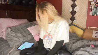 milf4everjenna blonde - (08/12/2026)
