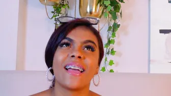 mikaellafoxx nude chat 12-Aug-26