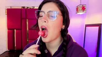 moon_winy glasses cam girl chat