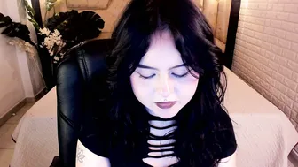 crimson_tati live webcam show 08-12-2026