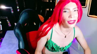 Thamara_roberts 15-Aug-26 posing on cam