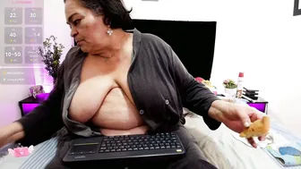 queenmature cam 15-Aug-2026