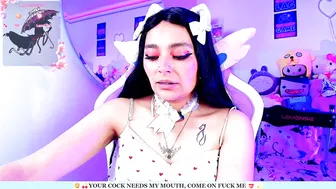 Marcy_neko posing on cam on live cam