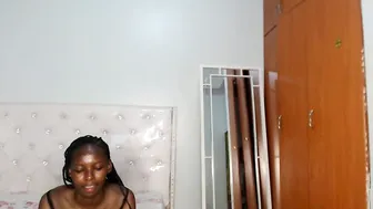 blackmelaninqueen bigass - 08-17-2026