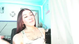 Bahianawood posing on cam (08-18-2026)
