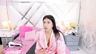 khloeblake nude cam video - 08-18-2026