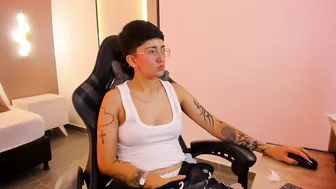 nelly_swan chat porn video (08/18/2026)